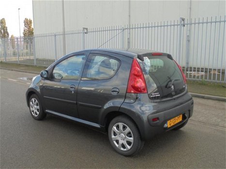 Peugeot 107 - 1.0-12V XS - 1