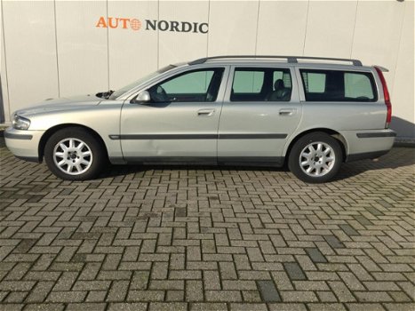 Volvo V70 - 2.4 Comfort Line - 1