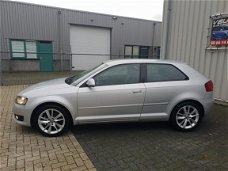 Audi A3 Sportback - 1.4 TFSI Attraction Pro Line Mooie en goed onderhouden A3, Met NAP