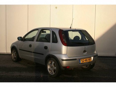 Opel Corsa - 1.2-16V Essentia 185000 KM - 1