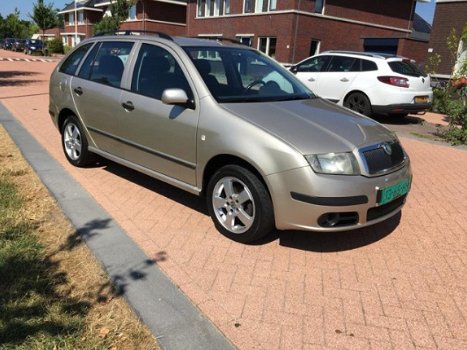 Skoda Fabia Combi - 1.4-16V Equipe Herfstaanbieding - 1