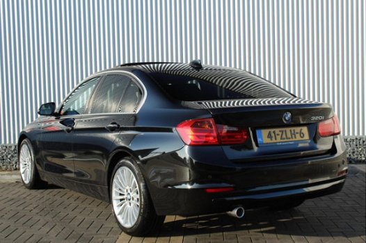 BMW 3-serie - 320i High Executive Lederen bekleding, Dakraam, NAP - 1