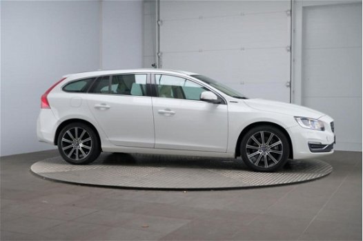 Volvo V60 - D6 AWD Twin Engine Hybrid MARGE - 1