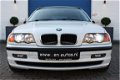 BMW 3-serie Touring - 318i | Airco | Cruise | Trekhaak | - 1 - Thumbnail
