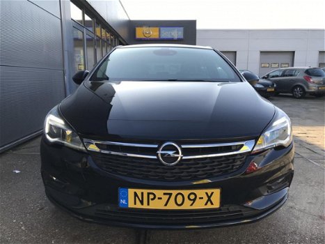 Opel Astra - 1.0 Turbo 105pk Innovation + Pakket / Navi / Camera / Clima / AGR - 1