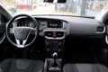 Volvo V40 - T2 Nordic+ Navigatie| Bluetooth| LED| PDC| Cruise Control - 1 - Thumbnail