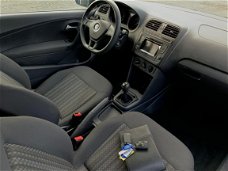 Volkswagen Polo - 1.0 Comfortline *NAVI*AUX/USB/BLUET*1EIG
