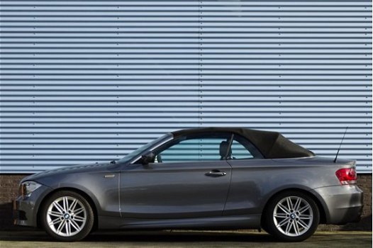 BMW 1-serie Cabrio - 118i High Executive Automaat M-Pakket, Leer, Navigatie, Harman/Kardon, Xenon - 1