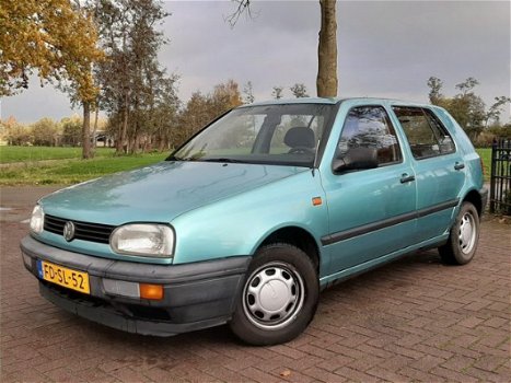 Volkswagen Golf - 1.8 75pk Automaat - 1