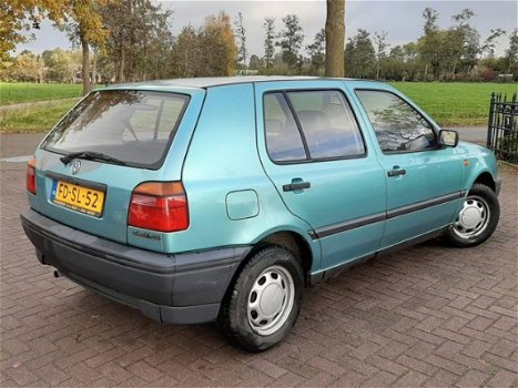 Volkswagen Golf - 1.8 75pk Automaat - 1