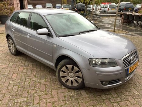 Audi A3 Sportback - 1.6 Attraction Business Edition - 1