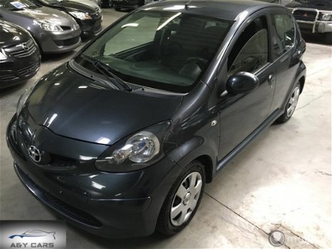 Toyota Aygo - 1.0i Airco 5Deur 120Dkm - 1