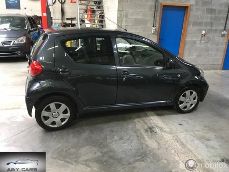 Toyota Aygo - 1.0i Airco 5Deur 120Dkm - 1