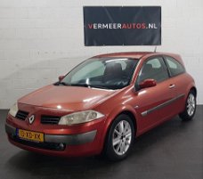 Renault Mégane - 2.0-16V Authentique Comfort 2002