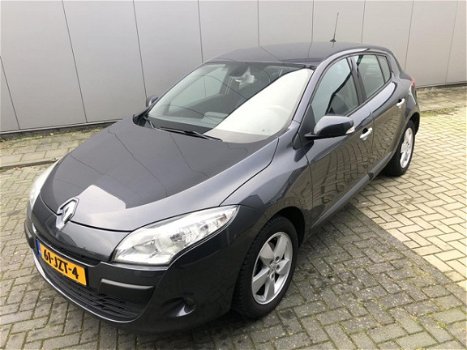 Renault Mégane - 1.6 16V Business Sport|Navi|Ecc|NAP|Cruise|Trekhaak|NL Auto| - 1