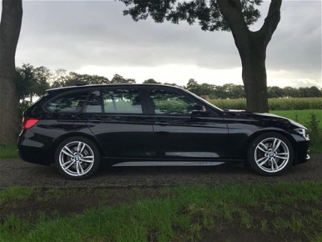 BMW 3-serie Touring - 330d High Executive - 1