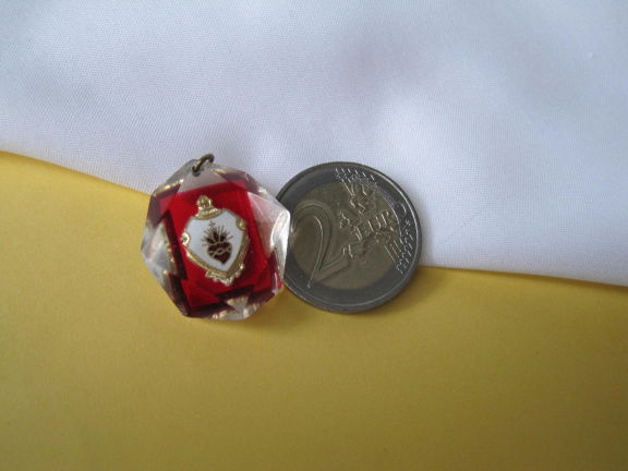 Kettinghanger religieus Vector hart kruis lucite helder rood en goudkleurig 2.7x2.3 cm - Afbeelding 2