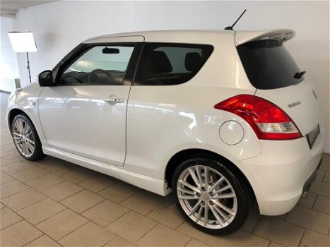 Suzuki Swift - 1.6 Sport PARELMOER WIT AIRCO CLIMA KEYLESS BLUETOOTH DUBBELE UITLAAT STOELVERW NIEUW - 1