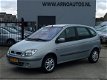 Renault Scénic - 1.8-16V Dynamique, AIRCO(CLIMA), NAVIGATIESYSTEEM, ELEK-RAMEN, AIRBAGS, CENT-VERGRE - 1 - Thumbnail