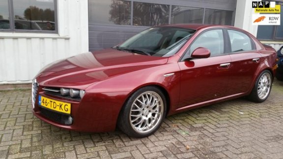 Alfa Romeo 159 - 2.2 JTS Distinctive *LEER*CLIMA*NAVI*ZEER MOOI - 1