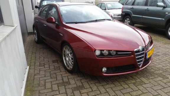 Alfa Romeo 159 - 2.2 JTS Distinctive *LEER*CLIMA*NAVI*ZEER MOOI - 1