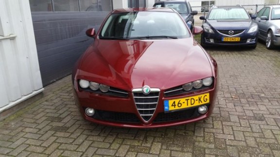 Alfa Romeo 159 - 2.2 JTS Distinctive *LEER*CLIMA*NAVI*ZEER MOOI - 1