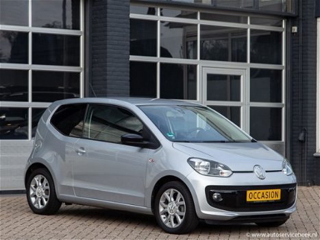 Volkswagen Up! - 1.0 high up Navigatie Airco - 1