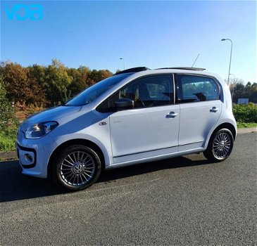 Volkswagen Up! - 1.0 high up BlueMotion Cheer Up Navi Pano - 1