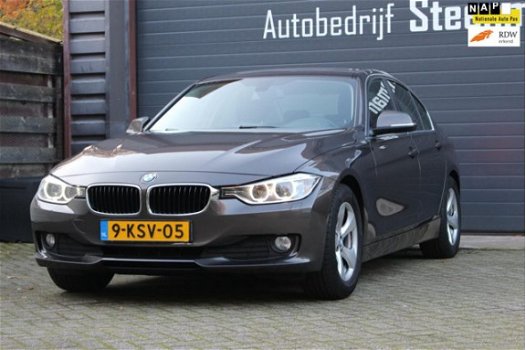 BMW 3-serie - 320i | PROF NAVI | STOELVERW | PDC ACHTER - 1