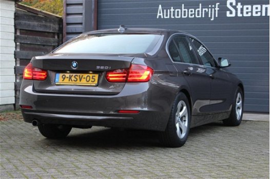 BMW 3-serie - 320i | PROF NAVI | STOELVERW | PDC ACHTER - 1