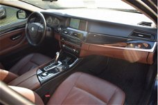 BMW 5-serie - 518d Luxury Edition AUTOMAAT / OPEN DAK / LEER / 137 DKM