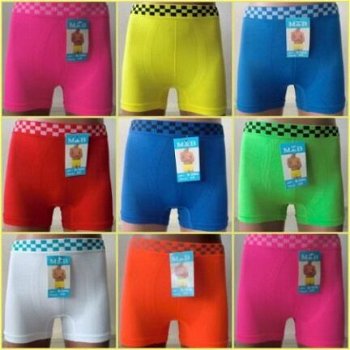 Stoere Naadloze Jongens boxers maat 2/4 - 2