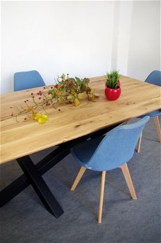 Tafel met eiken blad , zwarte spinnenpoot , massief hout - 0