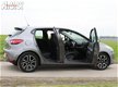 Renault Clio - 1.5 DCi Airco Navi PDC Cruise Control - 1 - Thumbnail