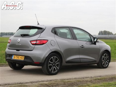 Renault Clio - 1.5 DCi Airco Navi PDC Cruise Control - 1