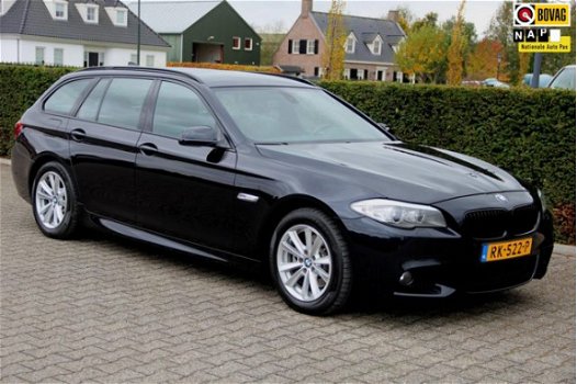 BMW 5-serie Touring - 520d High Executive Aut M-Pakket Xenon Leder Sportstoelen ECC Cruise LMV - 1