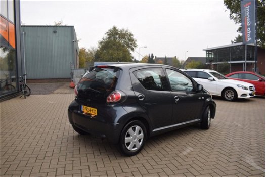 Toyota Aygo - 1.0 VVT-i Dynamic Orange /5deurs/airco/toerenteller/vol jaar apk - 1