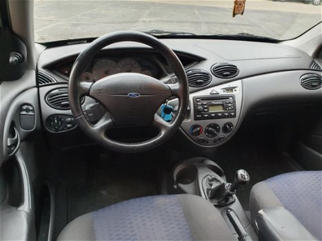 Ford Focus - 1.8-16V Collection - 1