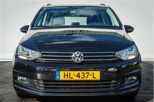 Volkswagen Touran - 1.6 TDI 110pk Aut. Comfortline 7p/ Trekhaak/ Full map navigatie/ Climate control - 1