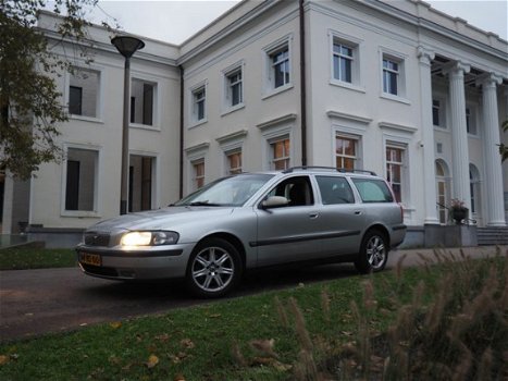 Volvo V70 - 2.4 AUT LPG G-3 - 1