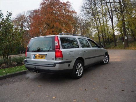 Volvo V70 - 2.4 AUT LPG G-3 - 1