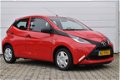 Toyota Aygo - 1.0 VVT-i x-now Airco all weather banden - 1 - Thumbnail