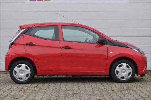 Toyota Aygo - 1.0 VVT-i x-now Airco all weather banden - 1