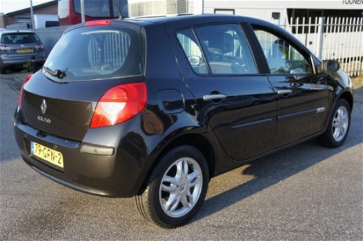 Renault Clio - 1.6-16V Rip Curl LUXE PERFECTE STAAT PDC/AIRCO/CRUISE - 1