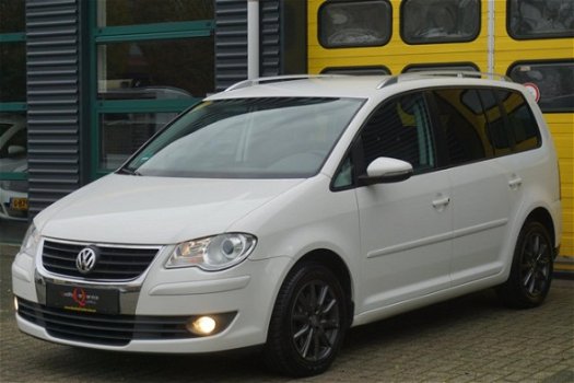 Volkswagen Touran - 1.4 TSI Trendline 140PK WIT Airco 7-Persoons - 1