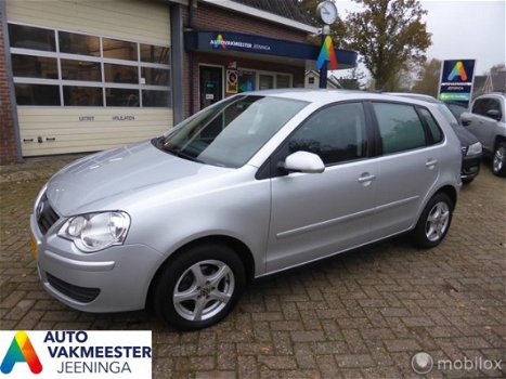 Volkswagen Polo - 1.4-16V Comfortline - 1