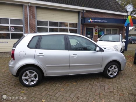 Volkswagen Polo - 1.4-16V Comfortline - 1