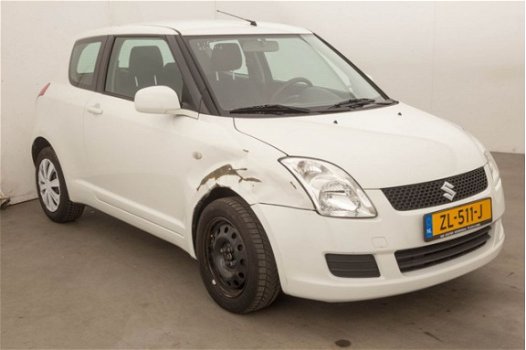 Suzuki Swift - 1.3 Cool Airco 135704 KM - 1