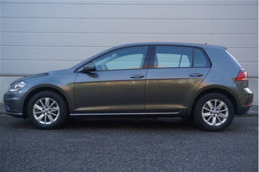 Volkswagen Golf - 1.0 TSI 115pk Trendline + App-Connect Navigatie - 1