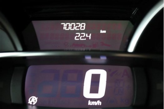 Renault Clio - TCe 90 pk Night&Day Parkeersensoren | Airco | Navigatie - 1